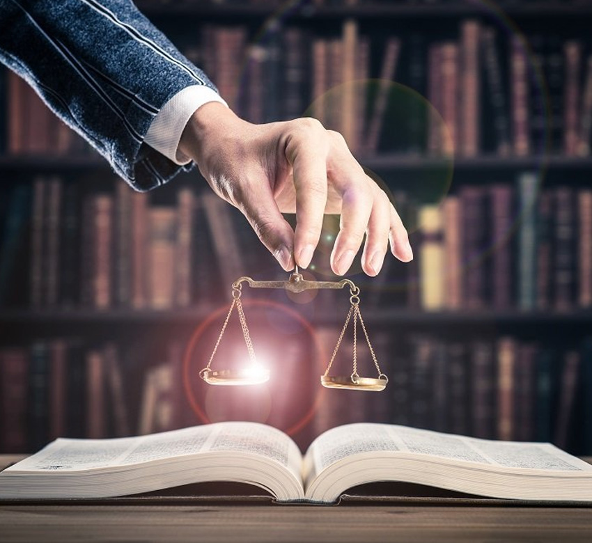 Civil Litigation Lawyer